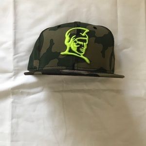 NEW ERA “FITTED HAWAI’I” KAMEHAMEHA SNAP HAT 808